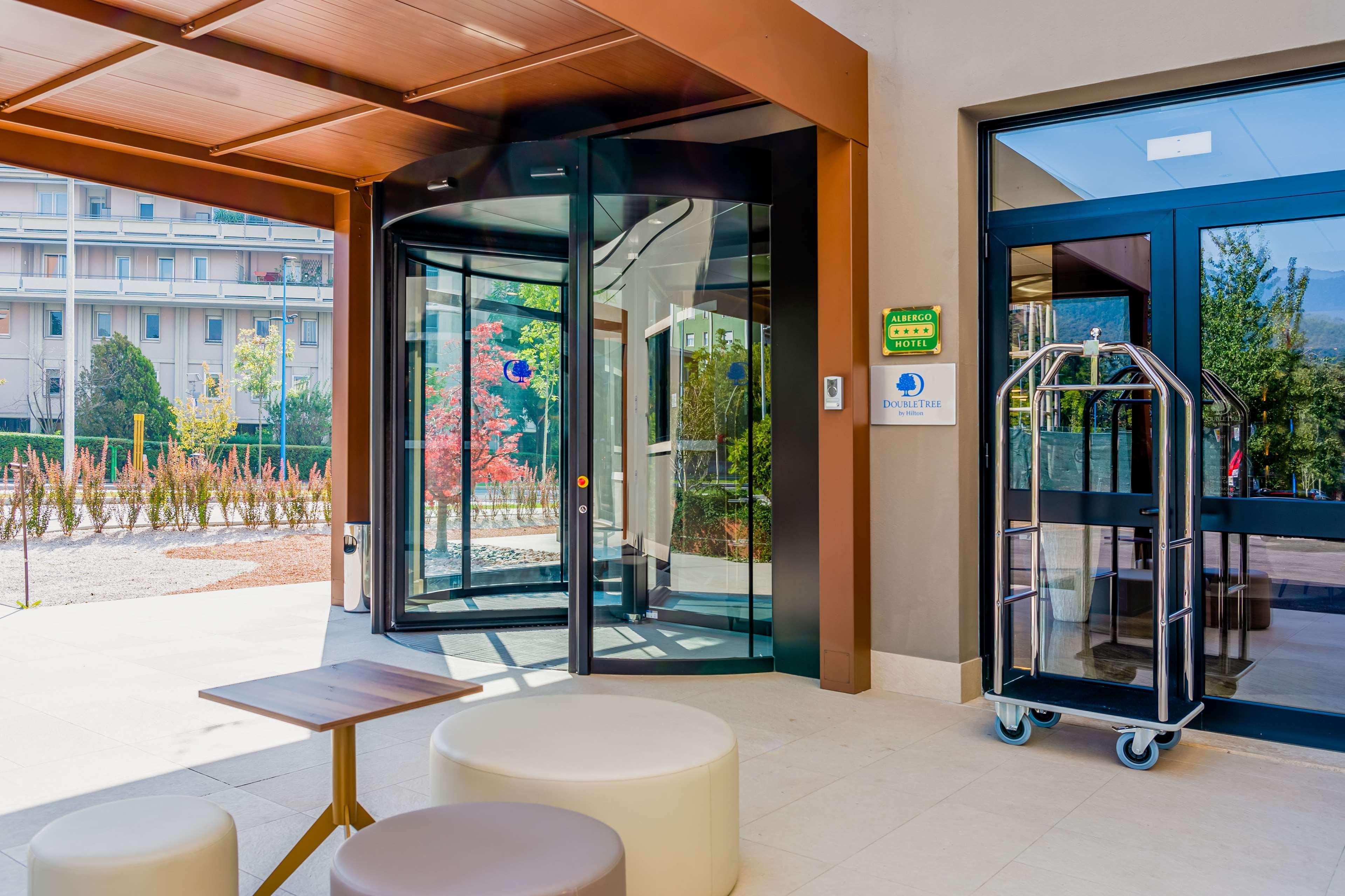 מלון Doubletree By Hilton ברשה מראה חיצוני תמונה